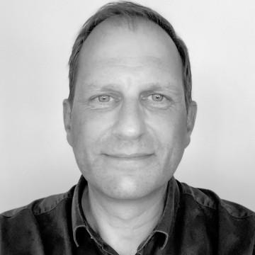 Portrait of Dr. Jens Waldmann